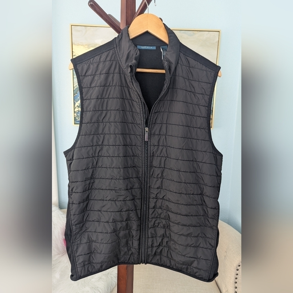 Perry Ellis Woman's Outdoor lightweight Vest Size XL